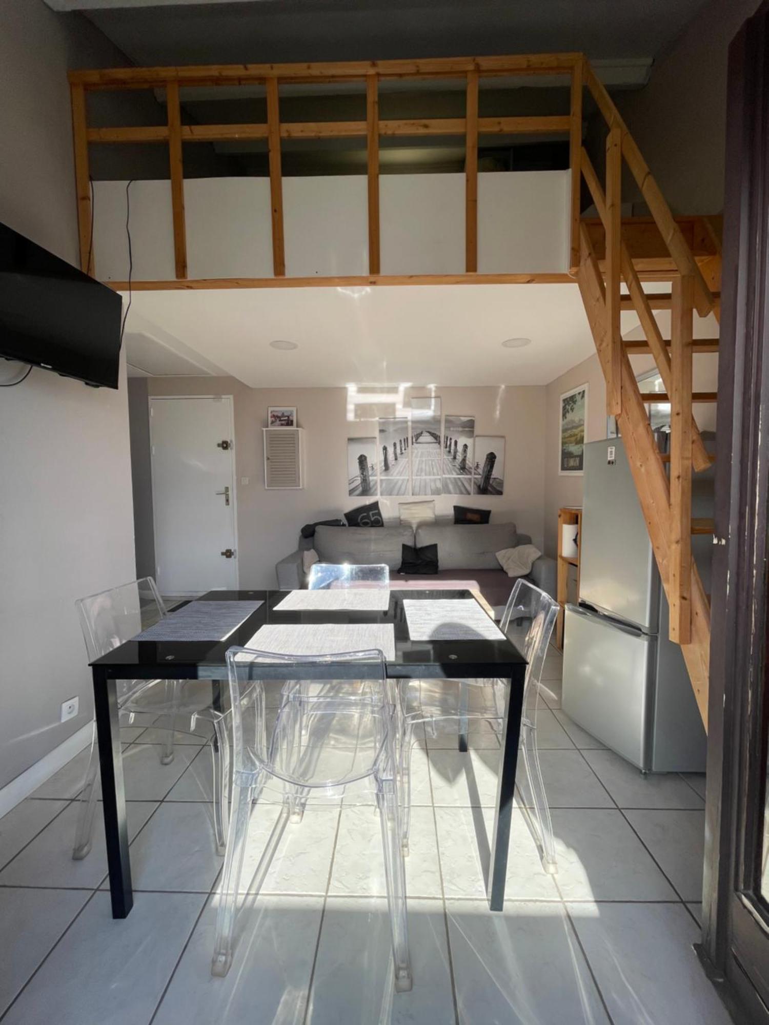 Appartement St Pierre La Mer Saint-Pierre-la-Mer  エクステリア 写真